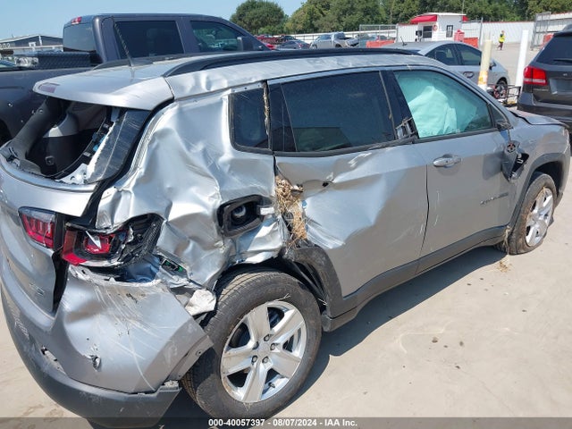 3C4NJCBB0NT139929 Jeep Compass Latitude Fwd