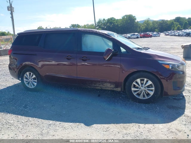2015 KNDMB5C1XF6075954 main image