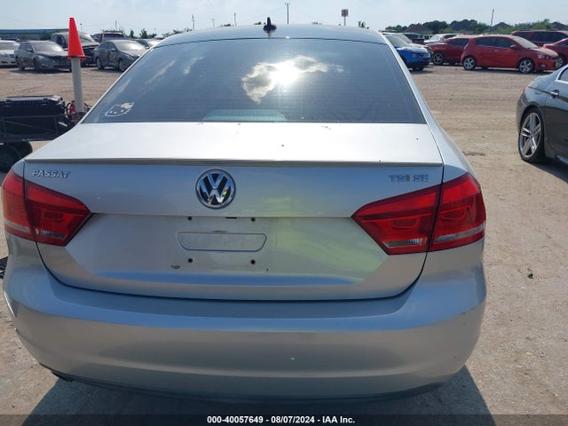 1VWBT7A35FC052164 Volkswagen Passat 1.8t Sport