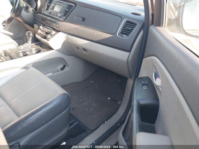 KNDMB5C15G6211957 KIA SEDONA LX