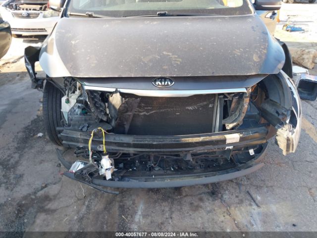 KNDMB5C15G6211957 KIA SEDONA LX
