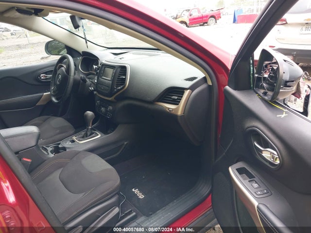 1C4PJLCB0HW669646 Jeep Cherokee Latitude Fwd