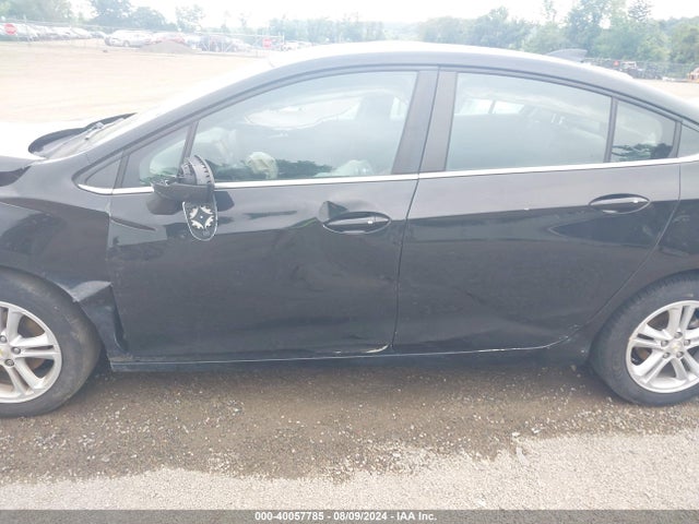 Chevrolet Cruze Lt Auto 2018 1G1BE5SM9J7212324 Image 18