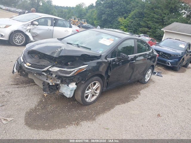 Chevrolet Cruze Lt Auto 2018 1G1BE5SM9J7212324 Image 2