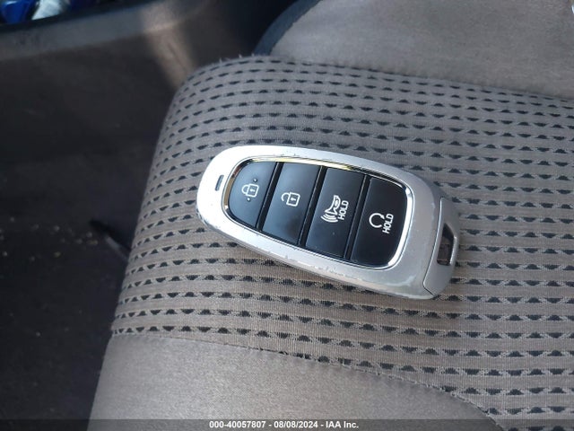 5NMS24AJ8NH465943 Hyundai Santa Fe Sel