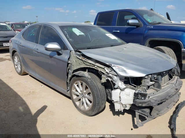 Toyota CAMRY LE 2020 4T1C11AK2LU917336 Image 1