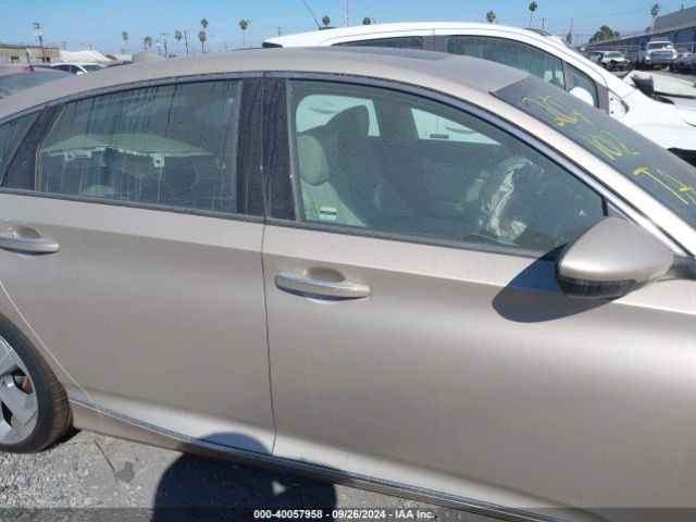 1HGCV1F95JA052201 Honda Accord Touring