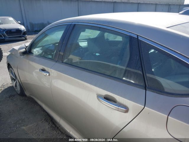 1HGCV1F95JA052201 Honda Accord Touring