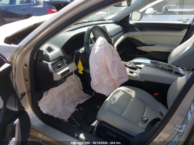 1HGCV1F95JA052201 Honda Accord Touring