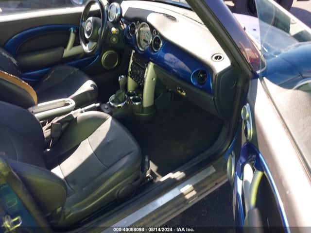 2007 MINI COOPER WMWRF33507TG16644 Photo 4