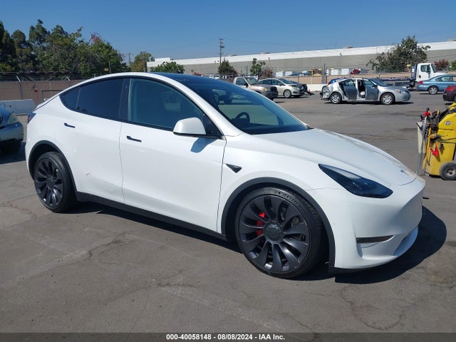 2021 TESLA MODEL Y 5YJYGDEF2MF240161 Photo 0