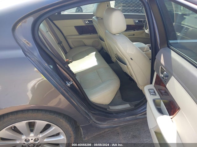 2009 JAGUAR XF SAJWA06B89HR36528 Photo 7