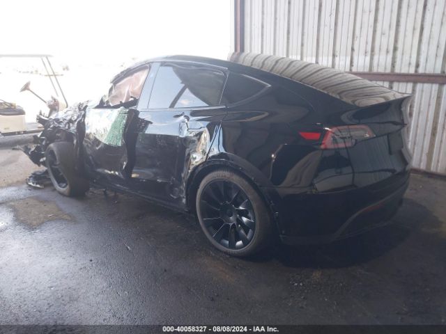 2024 TESLA MODEL Y 7SAYGDEE9RF981425 Photo 2