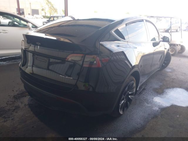 2024 TESLA MODEL Y 7SAYGDEE9RF981425 Photo 3