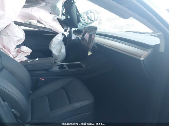 2024 TESLA MODEL Y 7SAYGDEE9RF981425 Photo 4