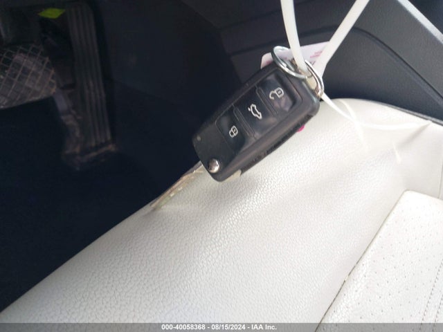3VWD17AJ0GM416438 Volkswagen Jetta 1.8t Sport