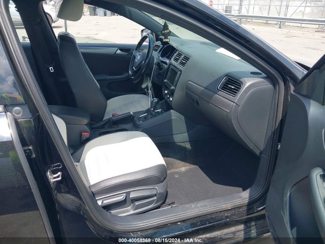 3VWD17AJ0GM416438 Volkswagen Jetta 1.8t Sport