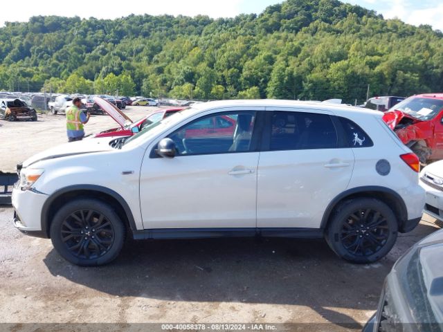 JA4AR3AU4JZ029201 Mitsubishi Outlander Sport 2.0 Le