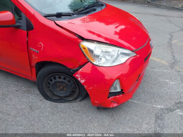 JTDKDTB36E1078936 Toyota Prius C One