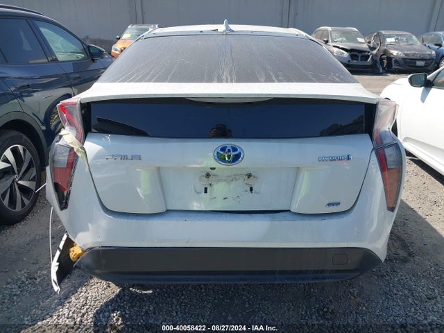 Toyota Prius Two Eco 2017 JTDKARFU6H3044132 Image 17