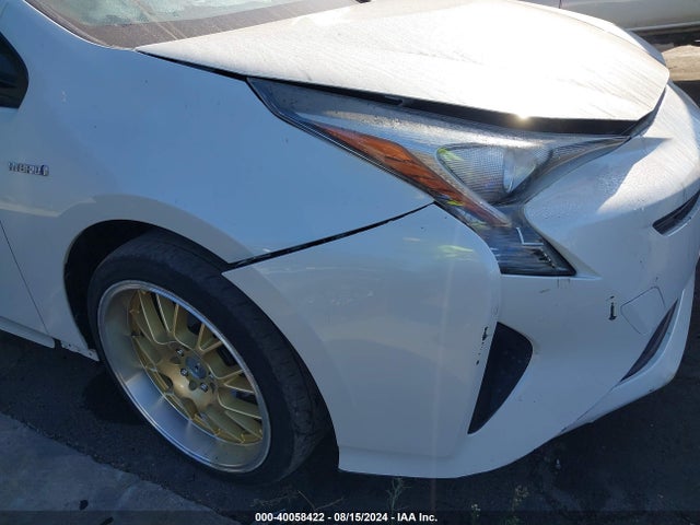Toyota Prius Two Eco 2017 JTDKARFU6H3044132 Image 21