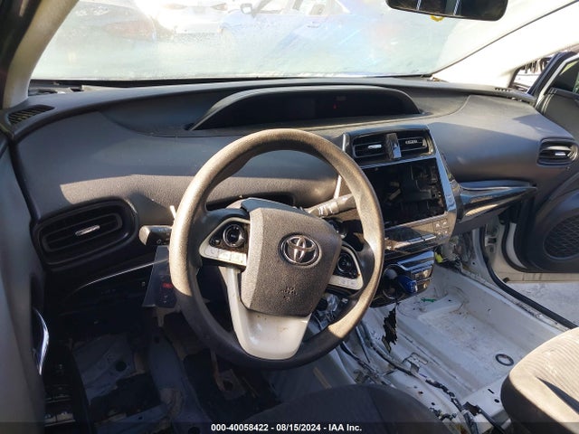 Toyota Prius Two Eco 2017 JTDKARFU6H3044132 Image 7