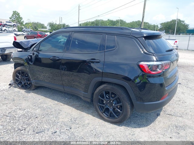 3C4NJCBB3NT224974 Jeep Compass Altitude Fwd