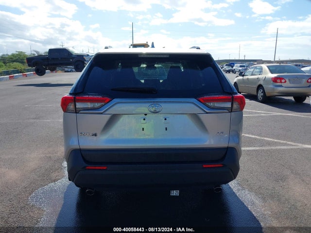 Toyota RAV4 LE 2019 JTMH1RFV6KJ007457 Image 17