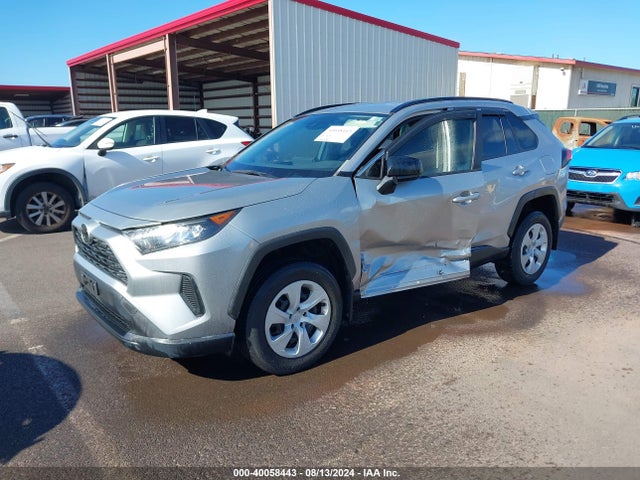 Toyota RAV4 LE 2019 JTMH1RFV6KJ007457 Image 2