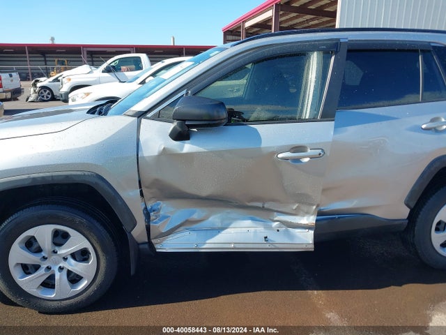 Toyota RAV4 LE 2019 JTMH1RFV6KJ007457 Image 6
