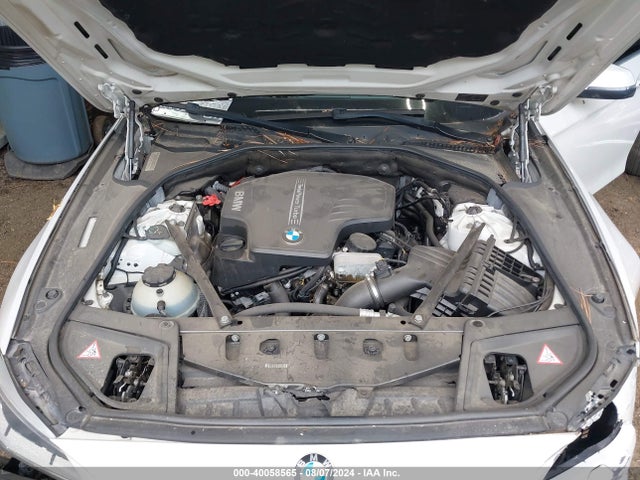 BMW 528i Xdrive 2014 WBA5A7C56ED614048 Image 10