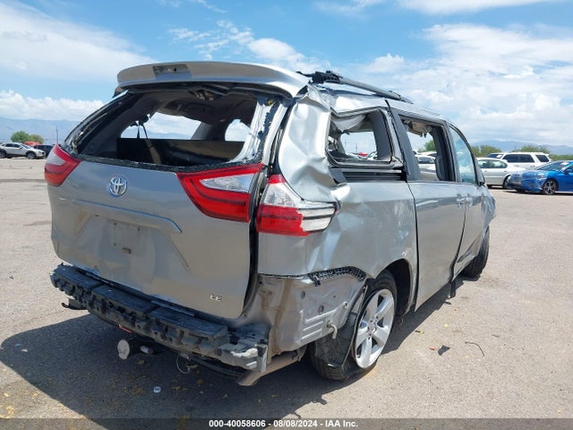 Toyota Sienna Le 8 Passenger 2017 5TDKZ3DC0HS787741 Image 4