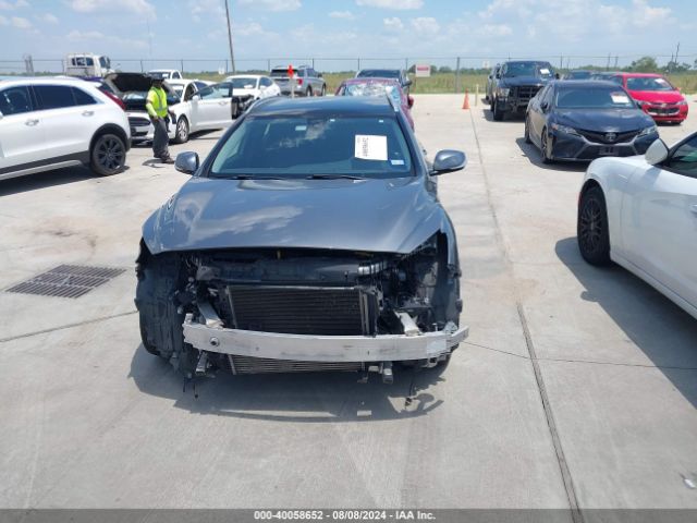 SJKCH5CPXJA045788 Infiniti Qx30 Premium