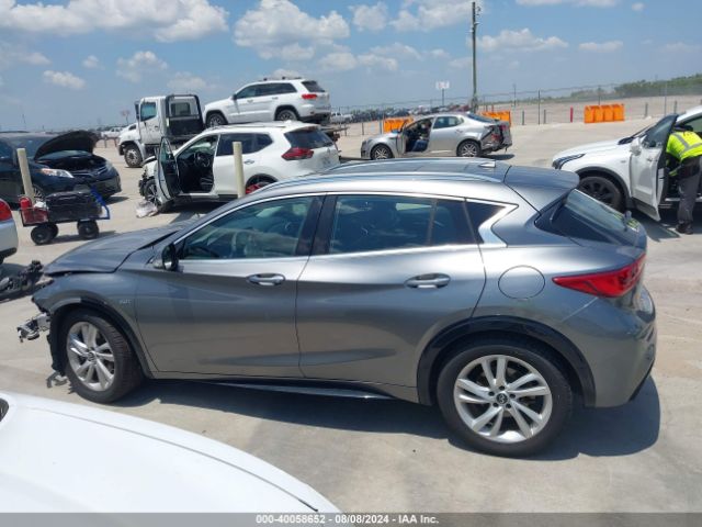 SJKCH5CPXJA045788 Infiniti Qx30 Premium