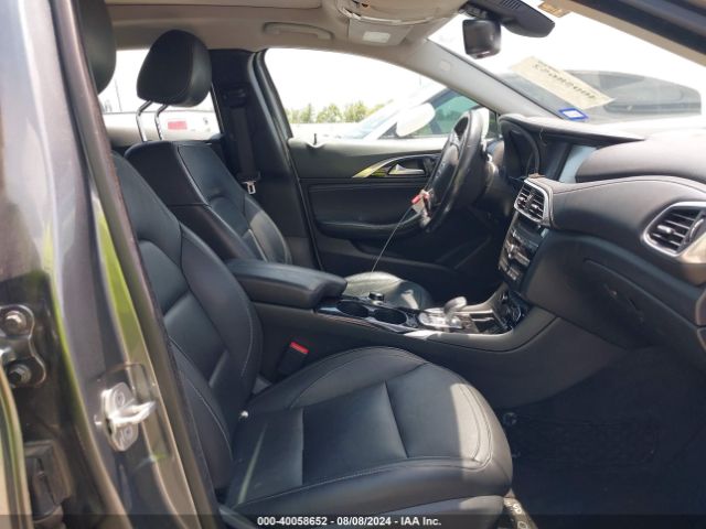 SJKCH5CPXJA045788 Infiniti Qx30 Premium