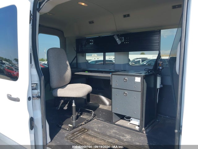 1FDZK1CM8JKB56553 Ford Transit-150 Xlt