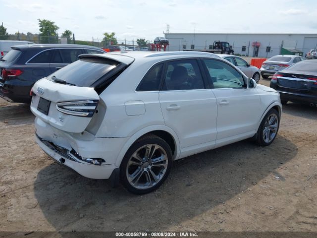 WA1EFCFS1FR008105 Audi Q3 2.0t Premium Plus