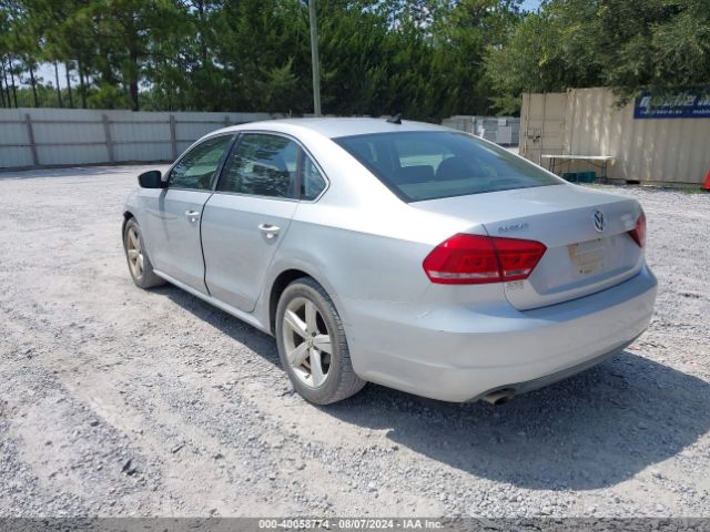 1VWAT7A3XEC036276 Volkswagen Passat 1.8t Wolfsburg Edition