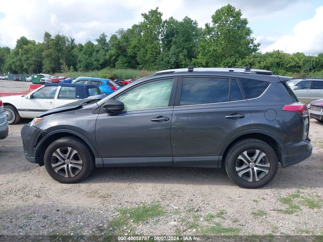 Toyota RAV4 LE 2016 JTMZFREV5GJ086098 Image 14