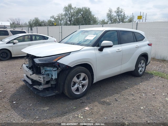 Toyota Highlander Le 2023 5TDKDRAH8PS503904 Image 2