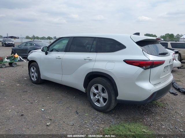 Toyota Highlander Le 2023 5TDKDRAH8PS503904 Image 3