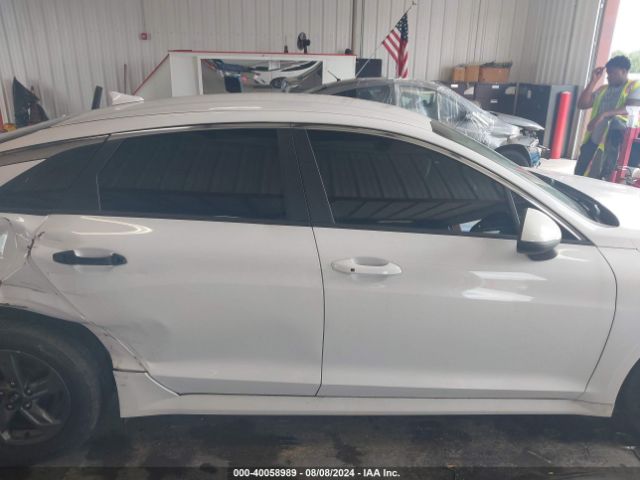 5XXG14J23MG010996 KIA K5 LXS