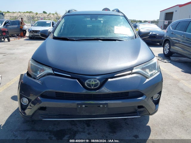 Toyota Rav4 Xle 2018 JTMWFREV0JD124247 Image 12