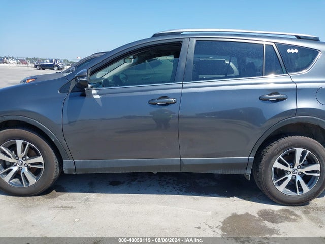 Toyota Rav4 Xle 2018 JTMWFREV0JD124247 Image 14