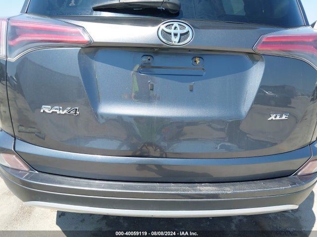 Toyota Rav4 Xle 2018 JTMWFREV0JD124247 Image 18