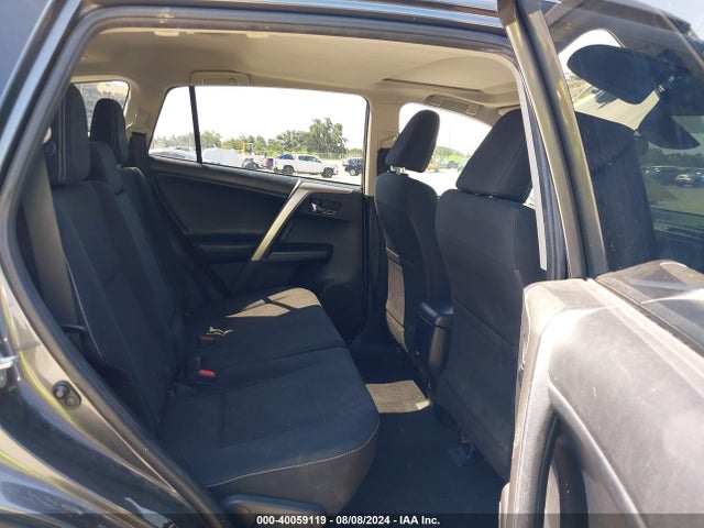 Toyota Rav4 Xle 2018 JTMWFREV0JD124247 Image 8