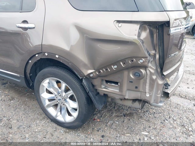 Ford Explorer Limited 2015 1FM5K7F8XFGB22009 Image 19