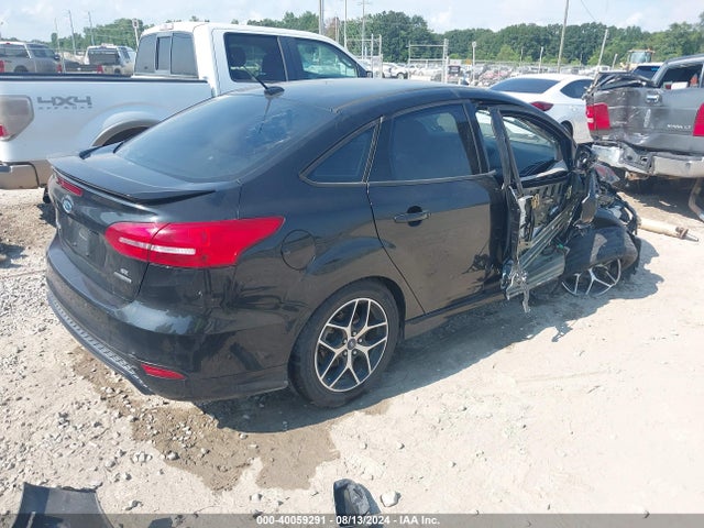 Ford FOCUS SE 2015 1FADP3F24FL324105 Image 4