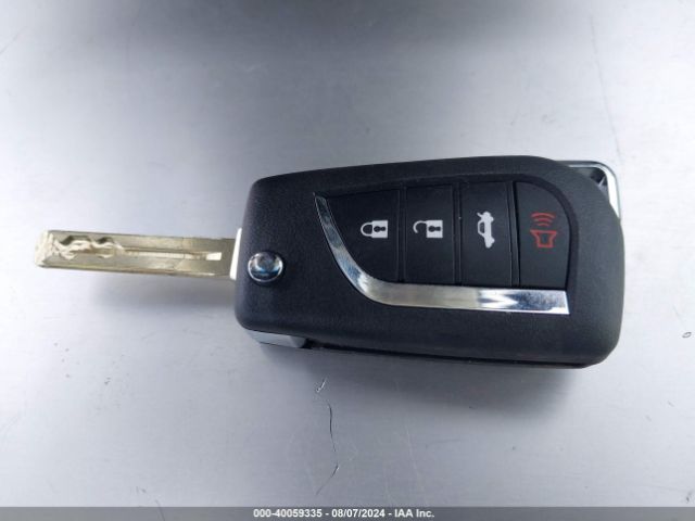 4T1C11AK6NU690428 Toyota CAMRY LE