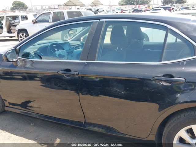 4T1C11AK6NU690428 Toyota CAMRY LE